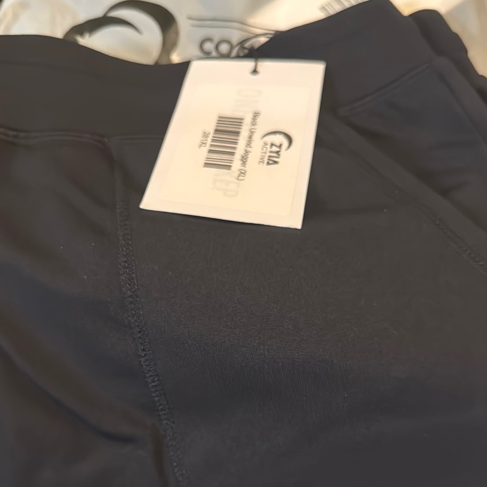 Zyia Charcoal Active Leggings